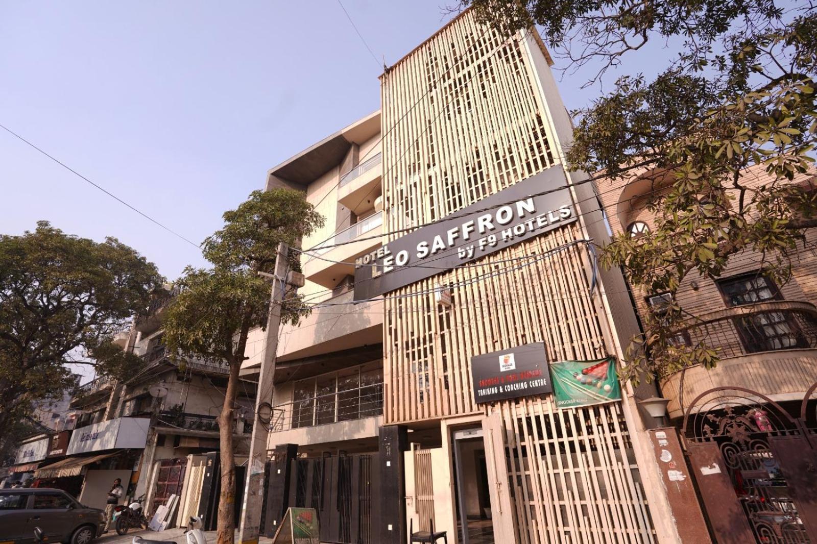 Hotel Leo Saffron - Pitampura Делхи Екстериор снимка